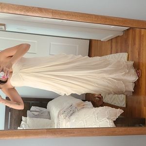 NWT Laundry by Shelli Segal strapless off-white wedding dress or gown size 10